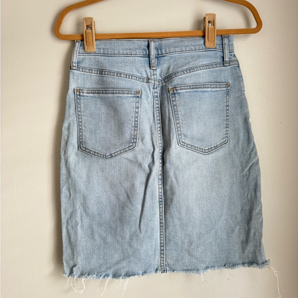 GAP Denim Blue Skirt - Picture 2 of 2